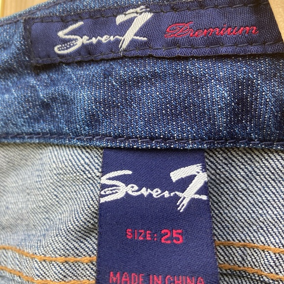 Super cool Seven 7 premium jeans. - Picture 3 of 5